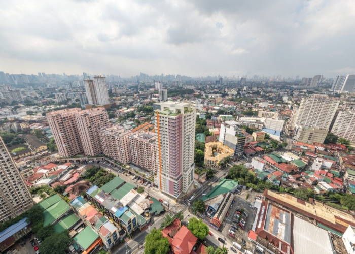 Valencia Hills Tower E 360 Tour Screenshot